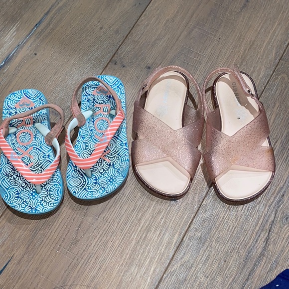 Old Navy Other - Size 6 bundle sandals